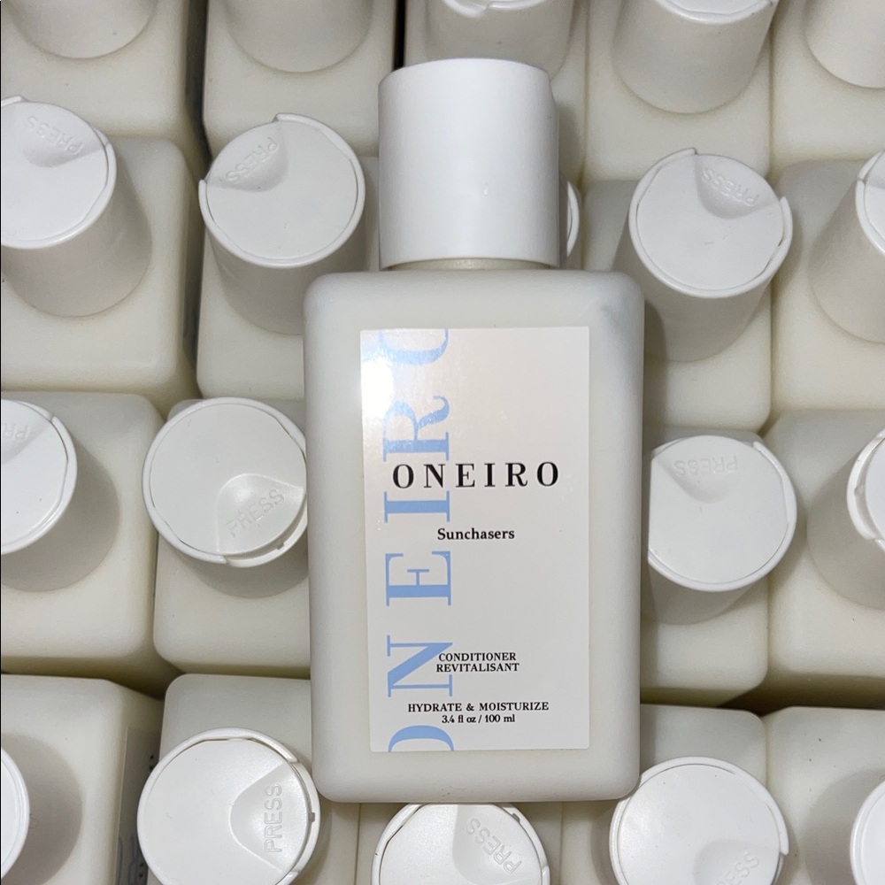 ‼️SALE‼️ ONEIRO Sunchasers Hydrate & Moisturize Conditioner (28pcs)